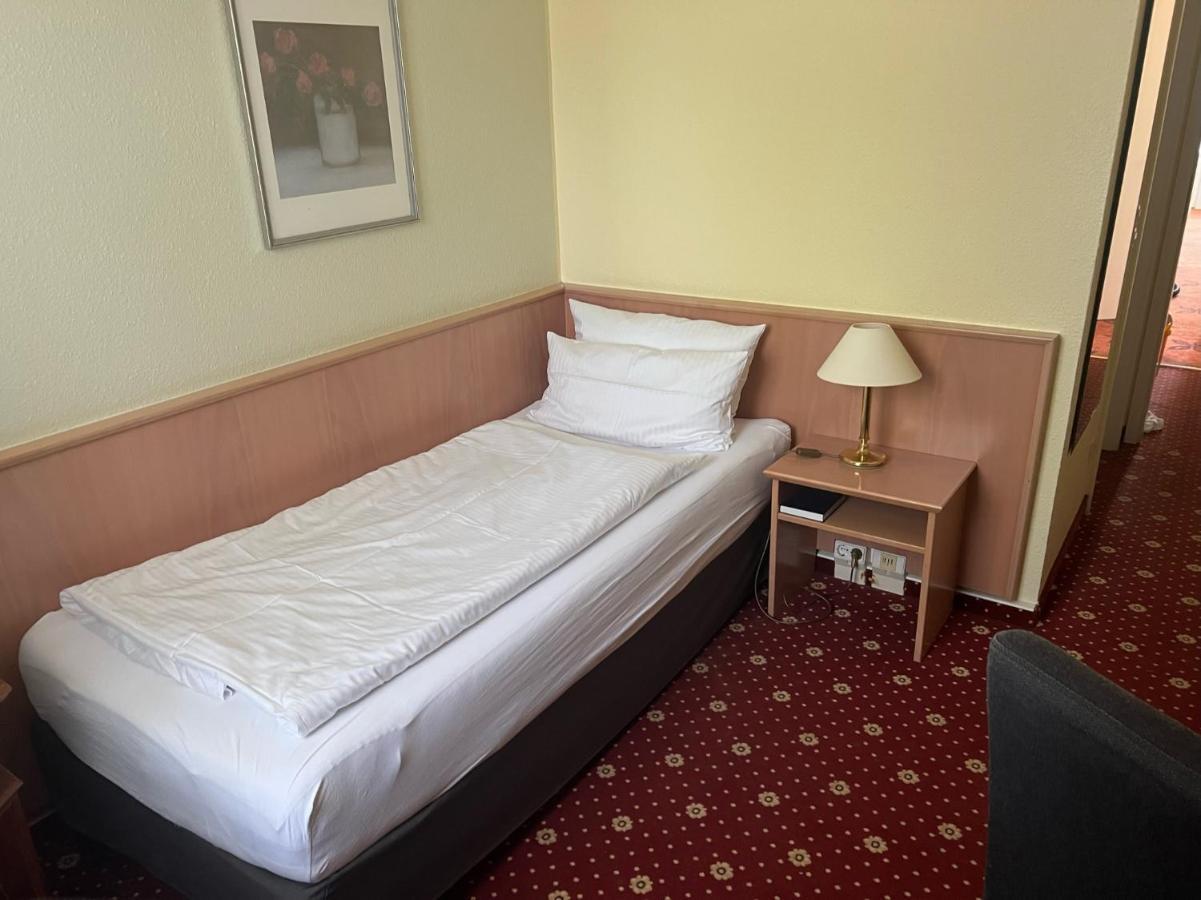 Tangstedter Muehle Hotel Ngoại thất bức ảnh